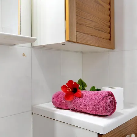 Welcome In Paradise *